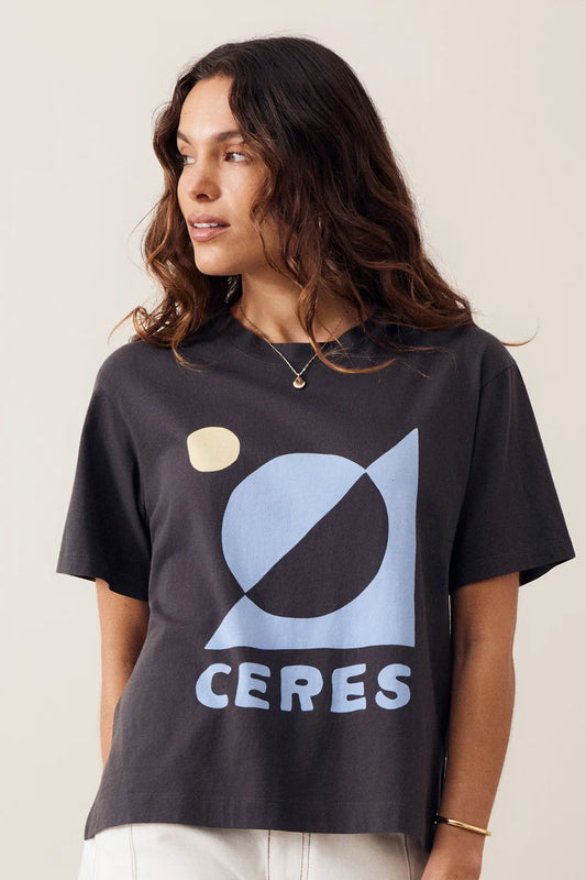 STEVIE SLOUCHY TEE/PHANTOM CERES MOON