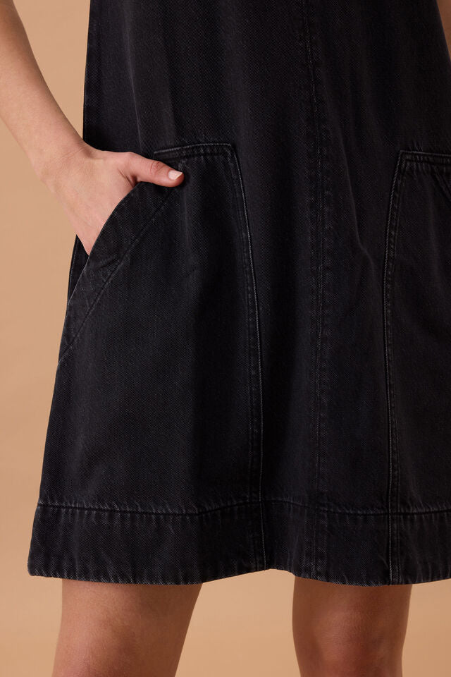 Emme Shift Dress Washed Black