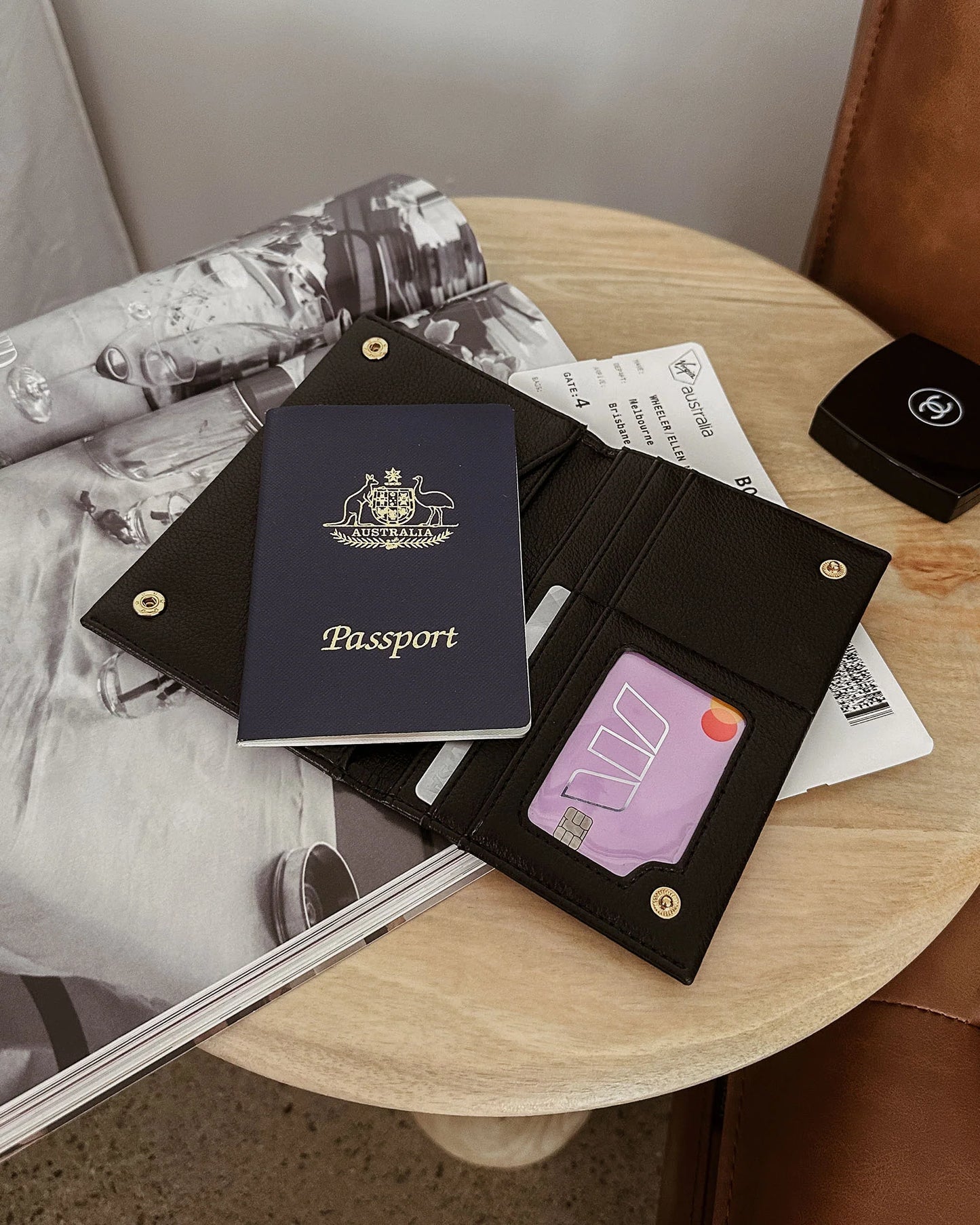 Venice Passport Holder - Black