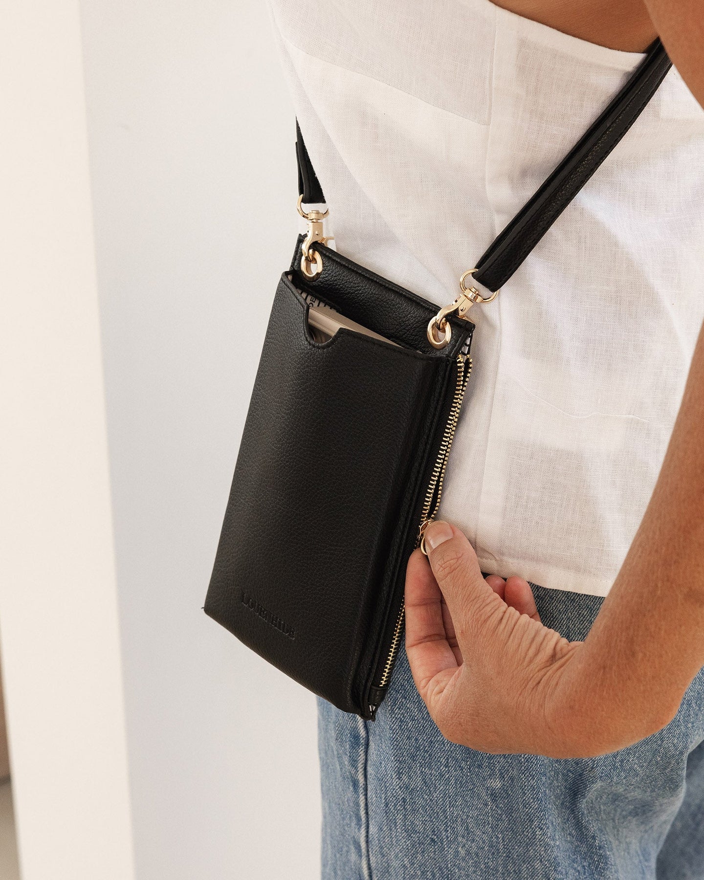 Suki Phone Bag - Black
