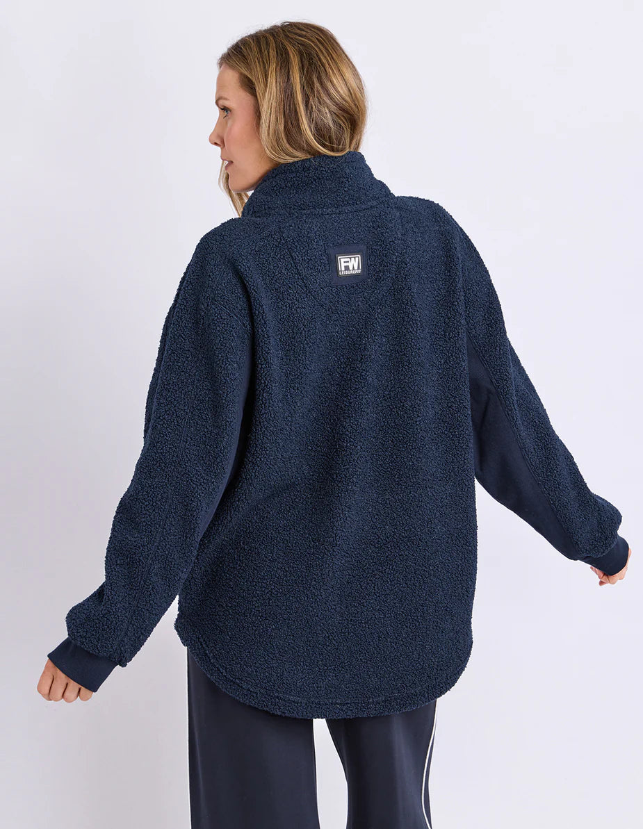 WEEKEND BOUCLE CREW