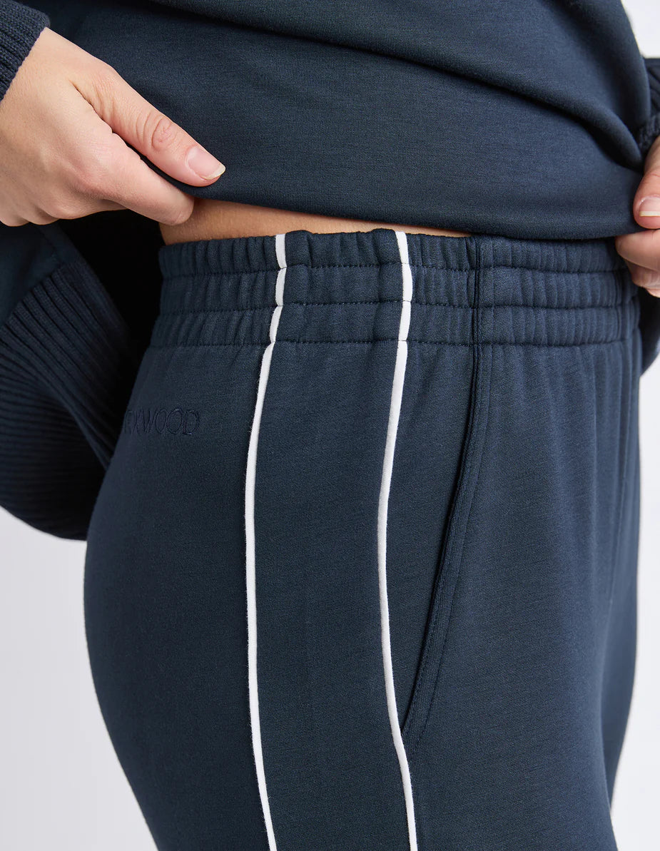 DELUXE PANT