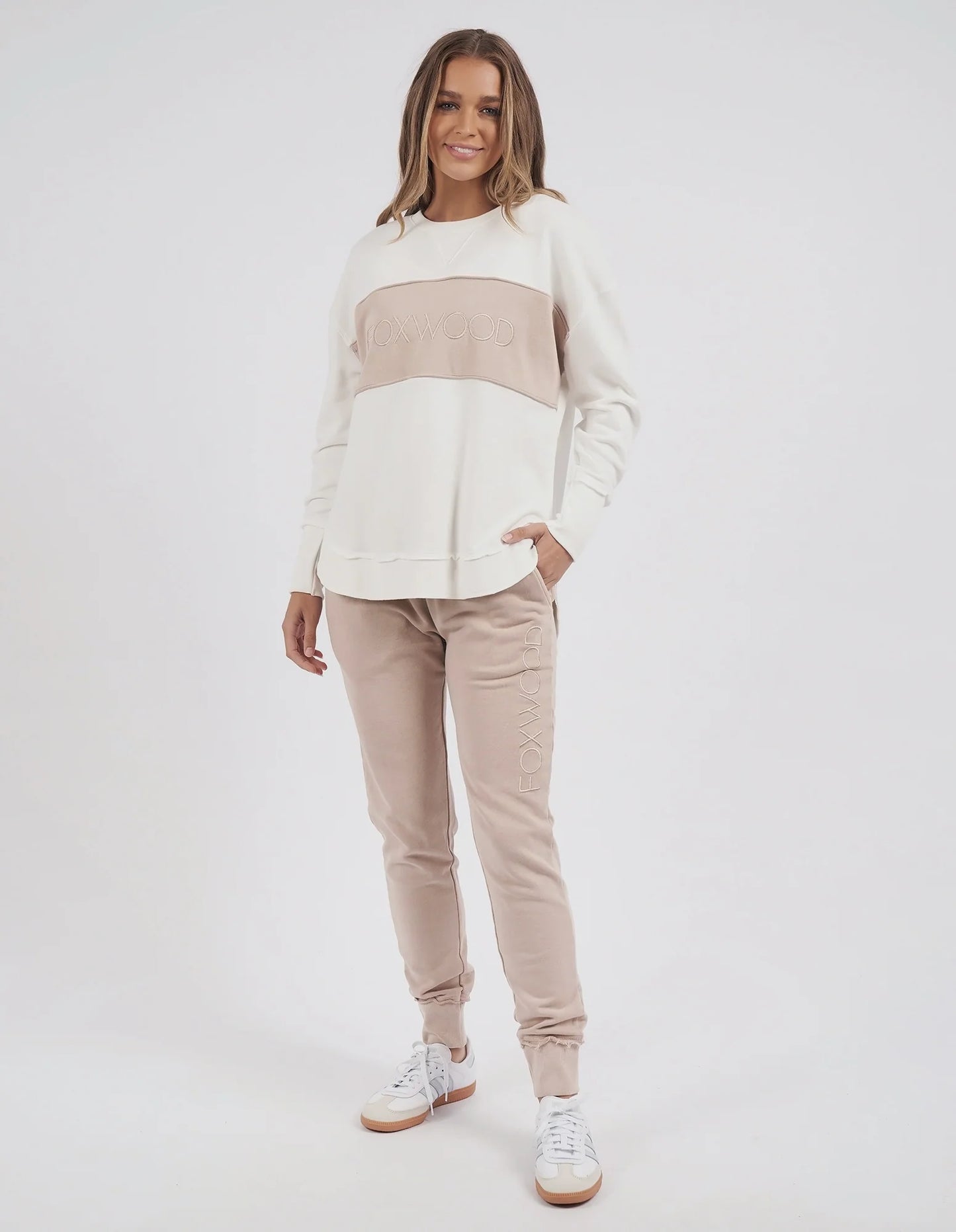 FOXWOOD SIMPLIFIED TONAL CREW WHITE