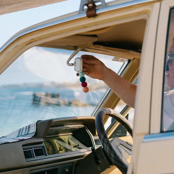 Roadie Smelly Balls Honeysuckle