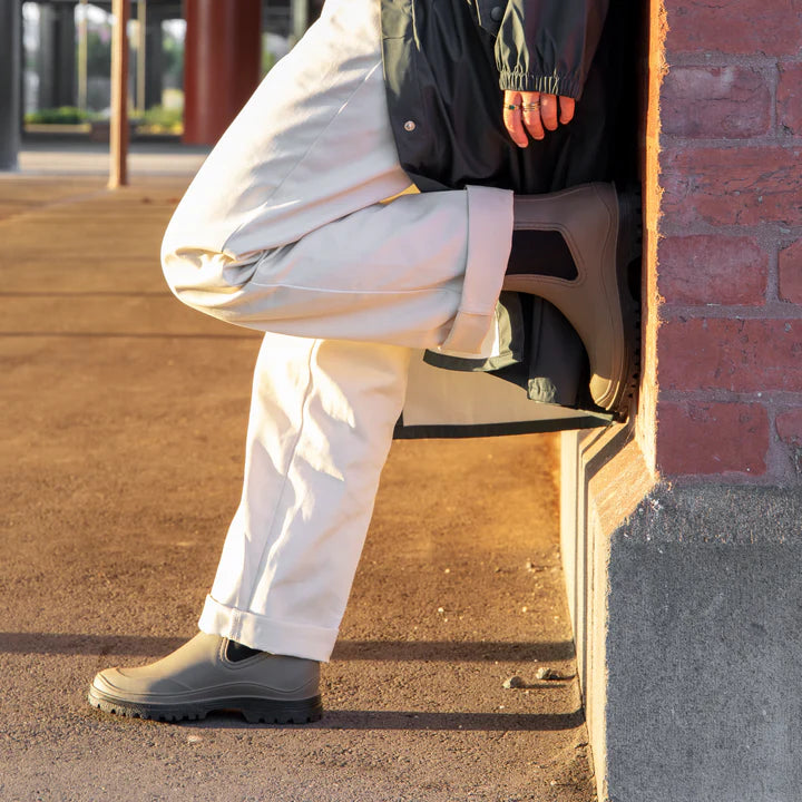 AMELIA W LOS CABOS KHAKI PU 37